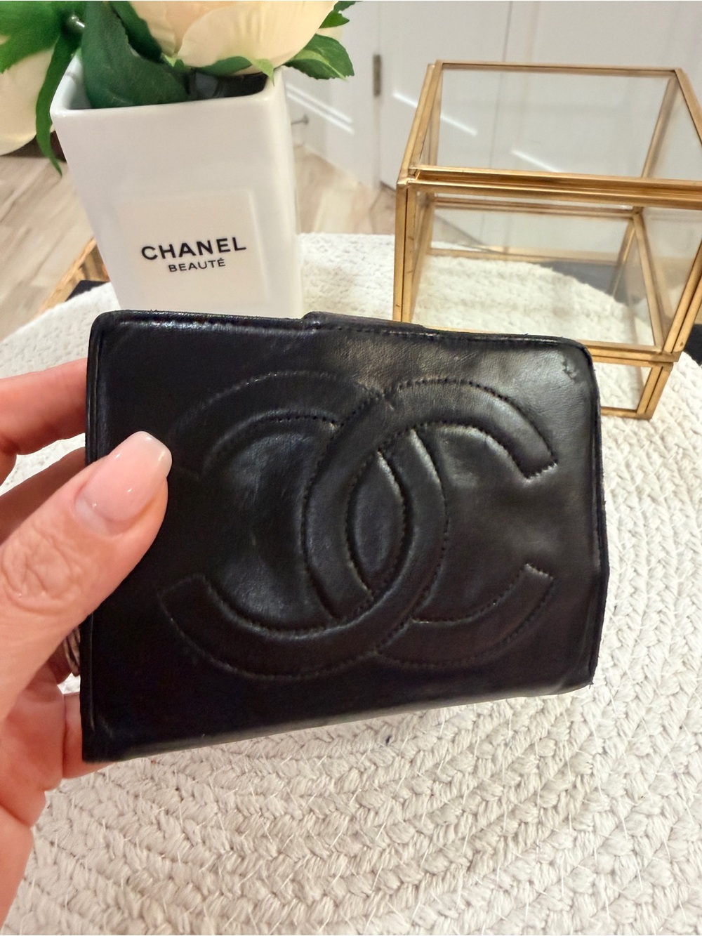 CHANEL Black Vintage Compact Wallet | Classic CC Logo - PreLOVED ❣️ - Picture 3 of 16